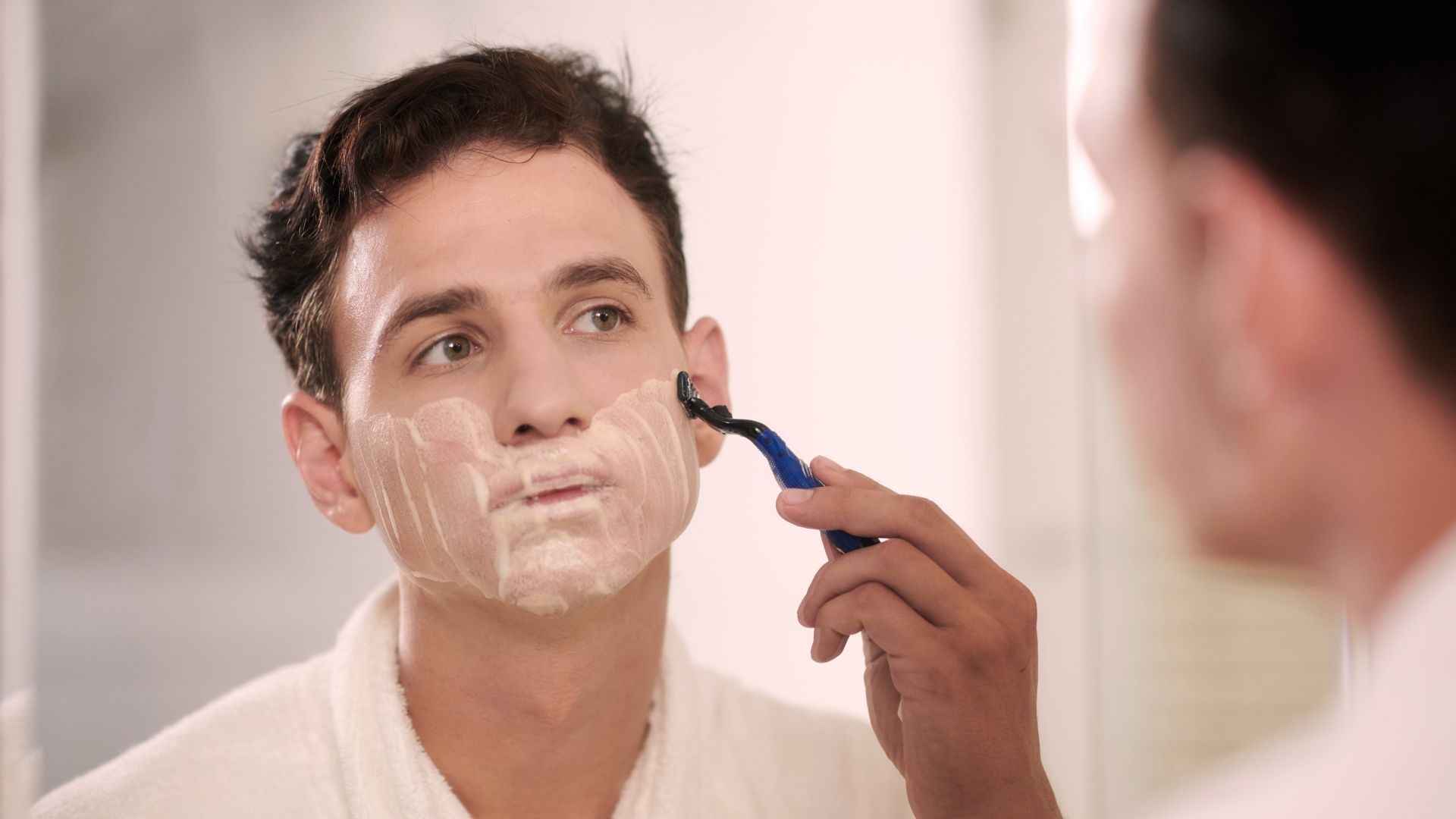 10 Benefits of Using a Pre-Shave Oil