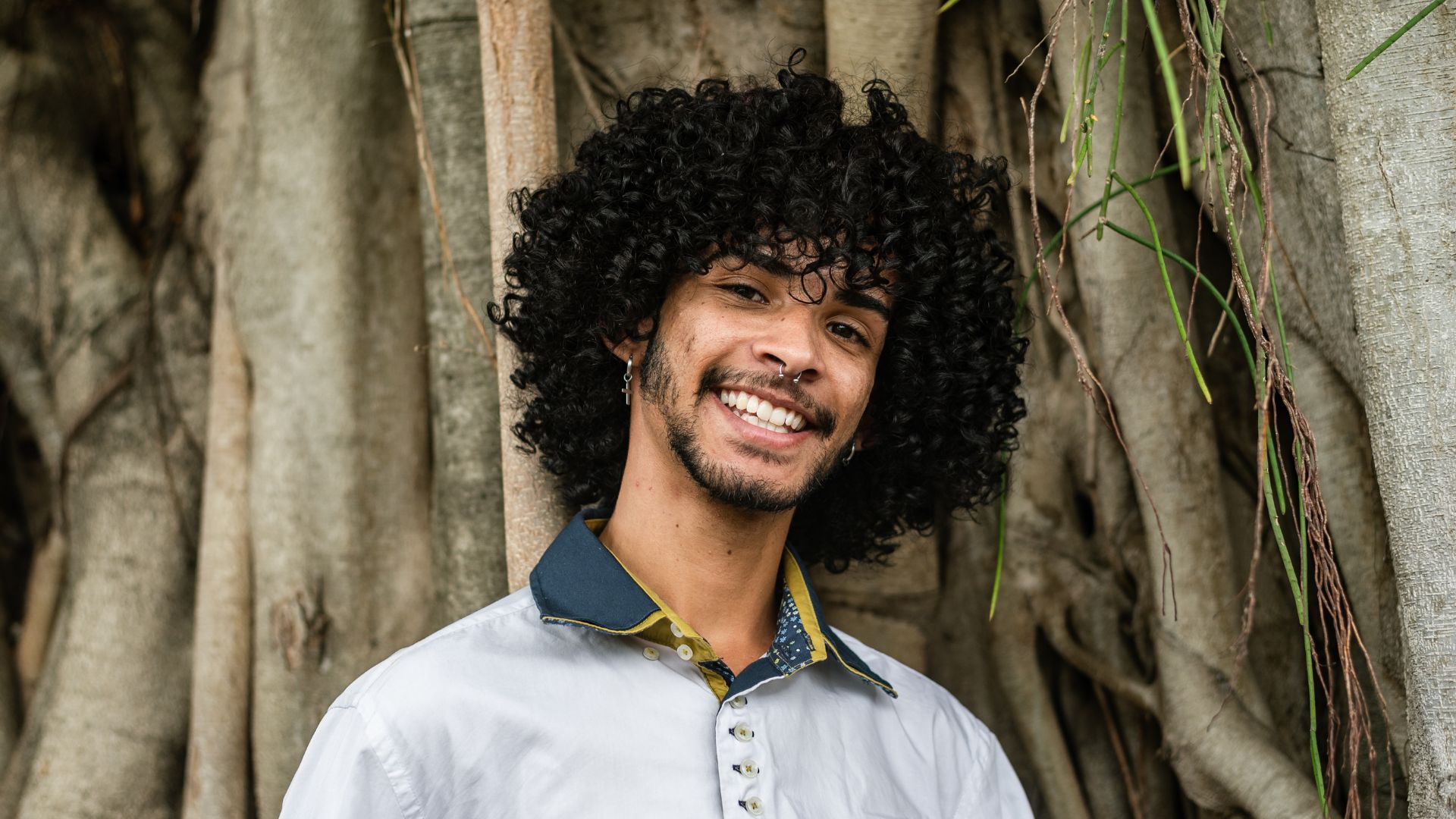 10 Essential Grooming Tips for Men with Curly Hair