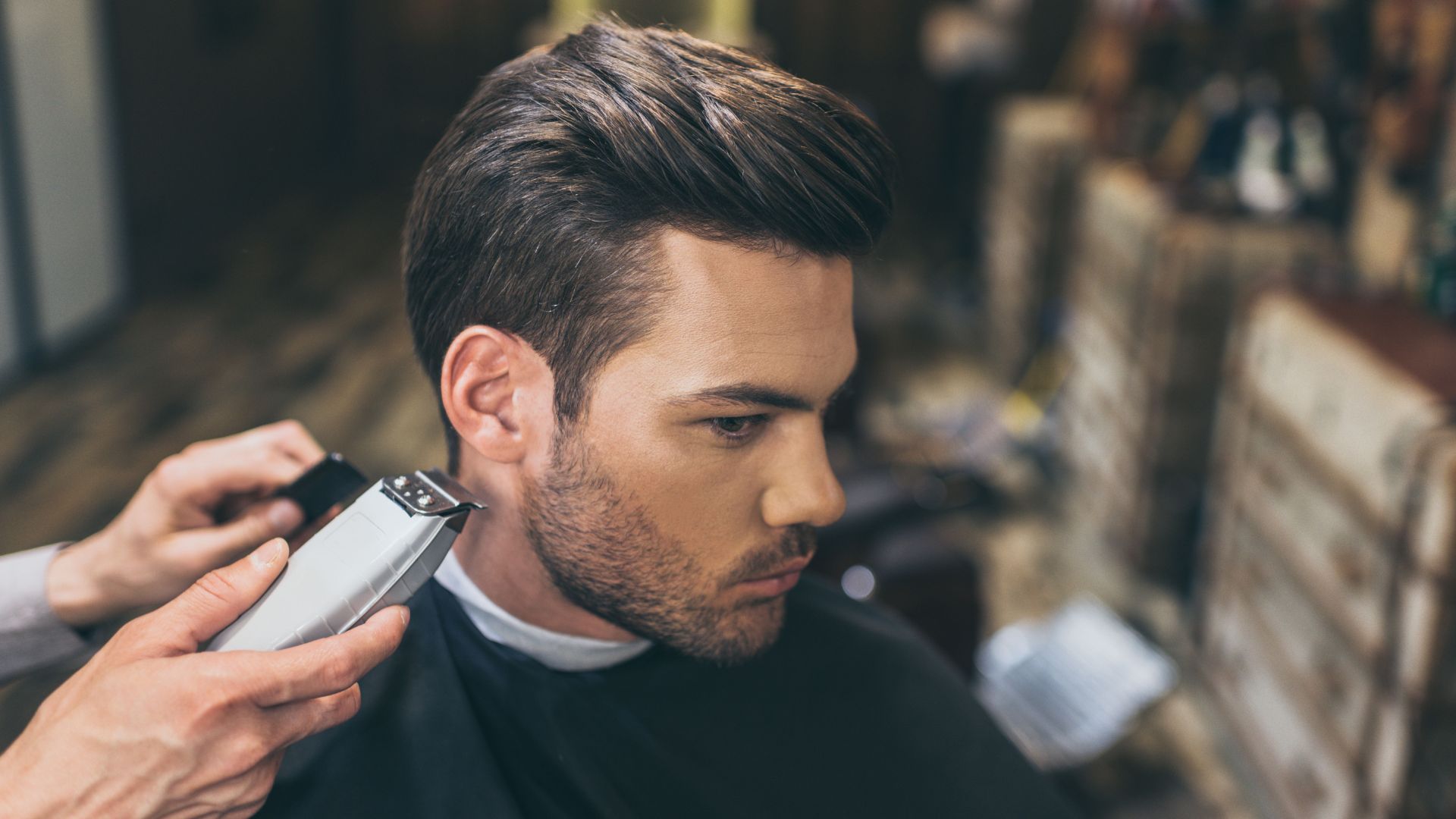 10 Key Differences Between a Barbershop and a Salon