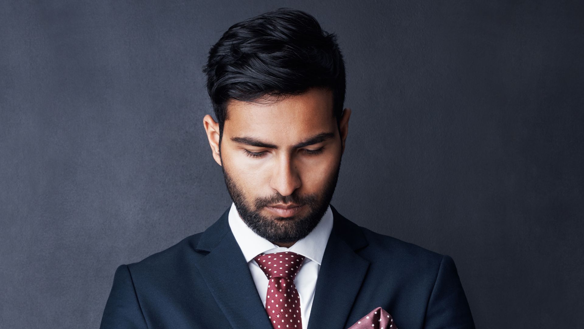11 Hairstyles That Look Great with a Suit