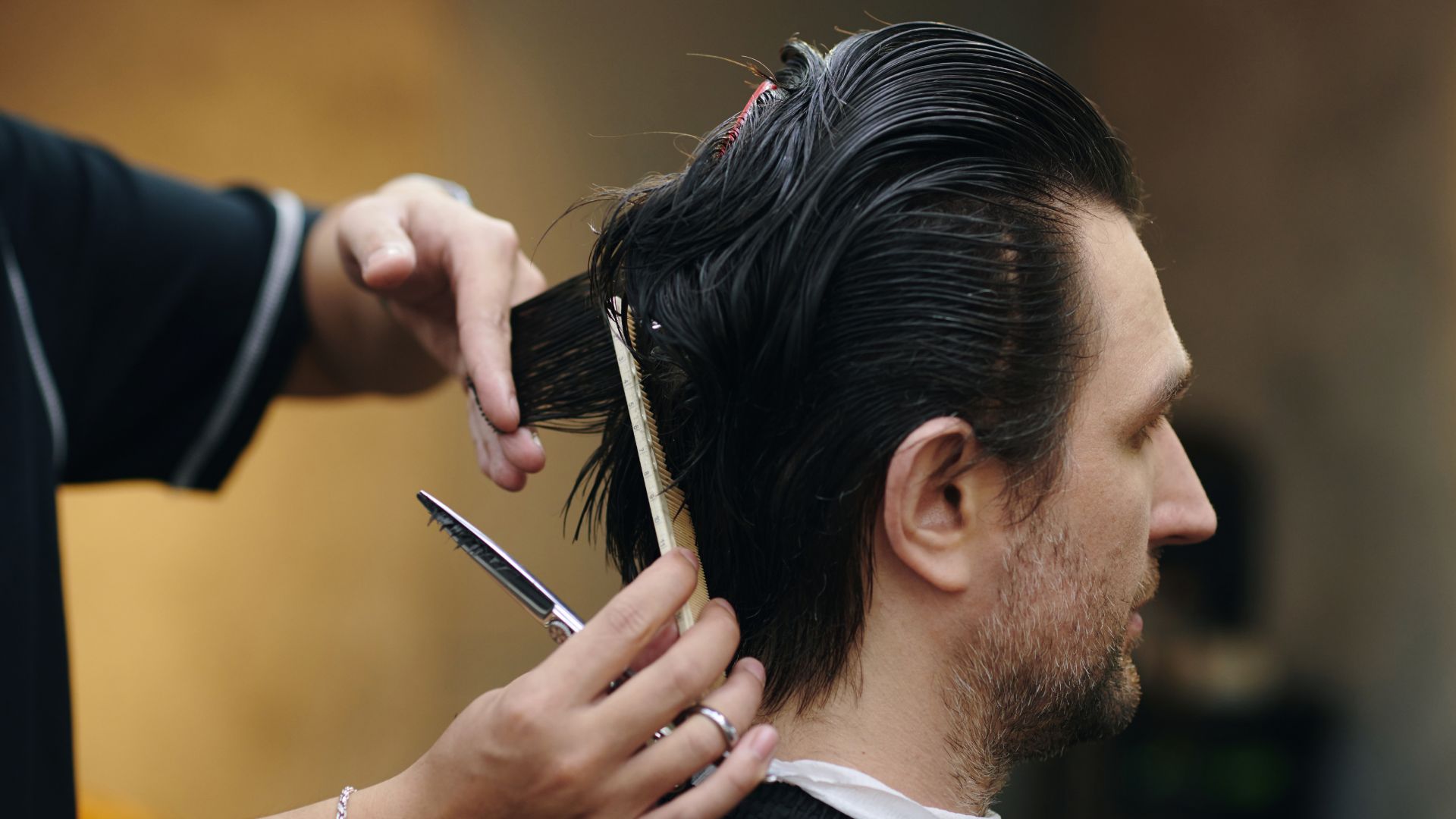 11 Ways to Layer Your Hair for a Refined Look