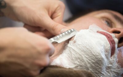 12 Advantages of Using a Straight Razor for Shaving