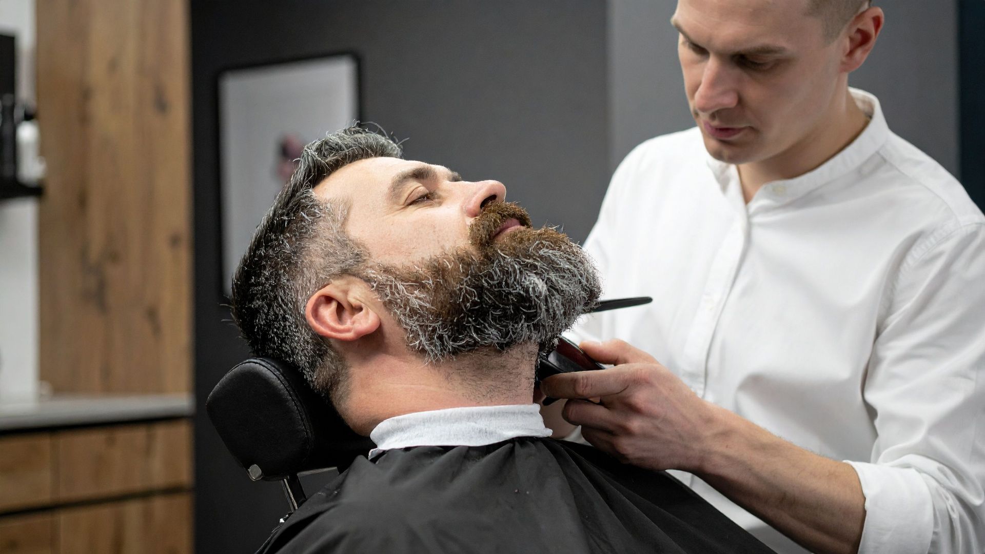 12 Expert Tips for Growing a Healthier, Fuller Beard