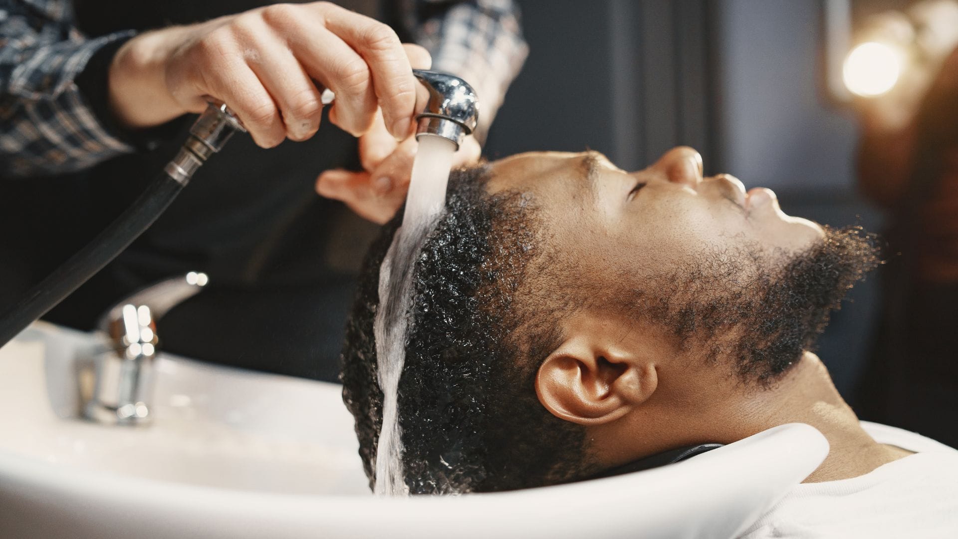 12 Grooming Tips for Men Who Travel Often 12 Grooming Tips for Men Who Travel Often