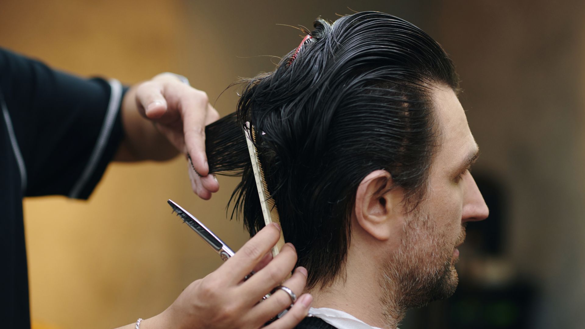 12 Haircuts That Add Volume to Thin or Fine Hair