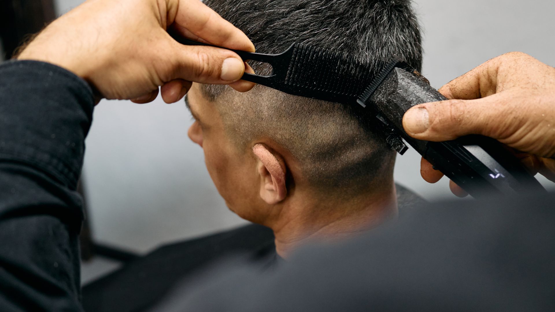 12 Mid Fade Styles for Everyday Wear