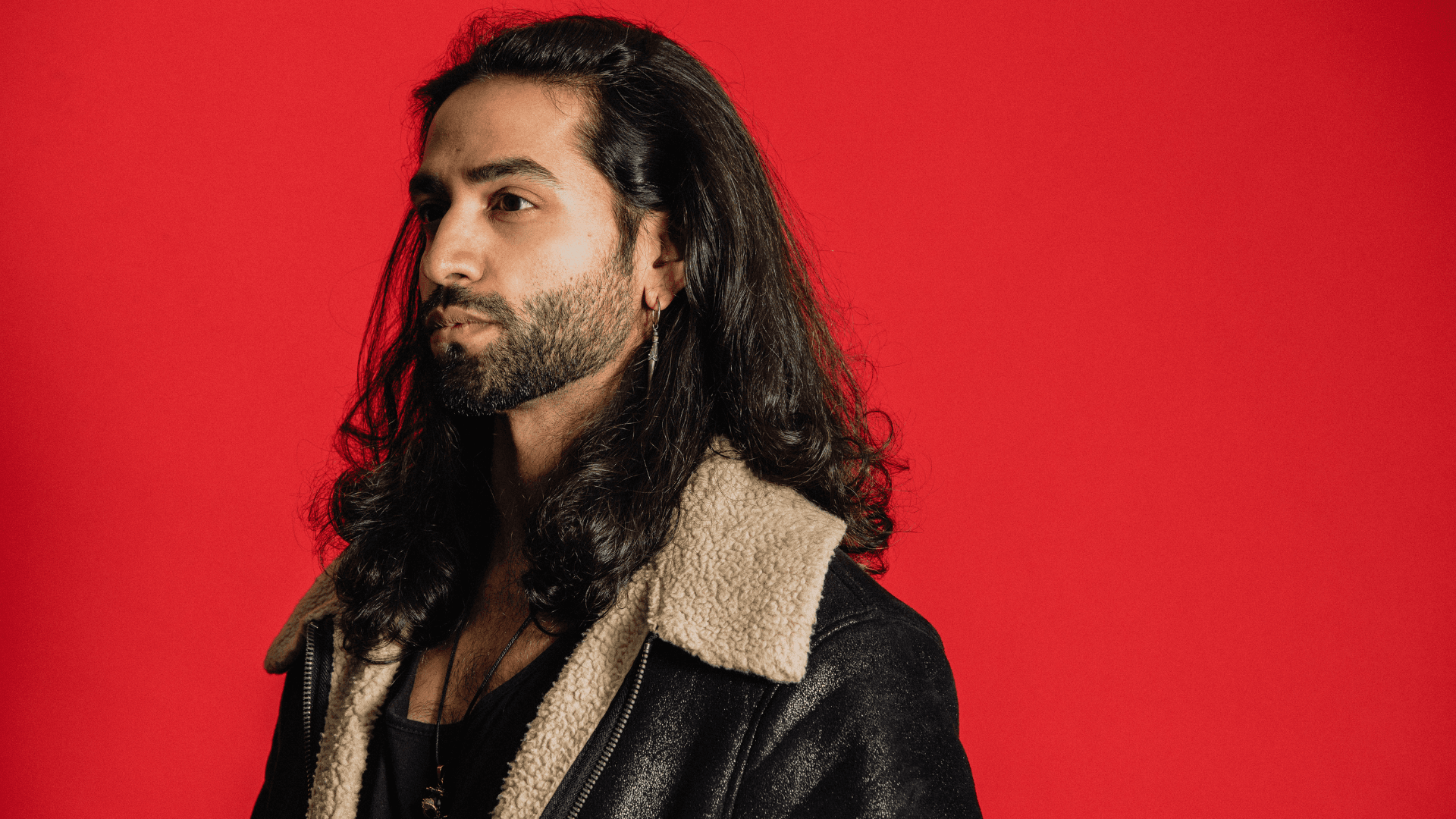 13 Pro Styling Tips for Long-Haired Men 13 Pro Styling Tips for Long-Haired Men