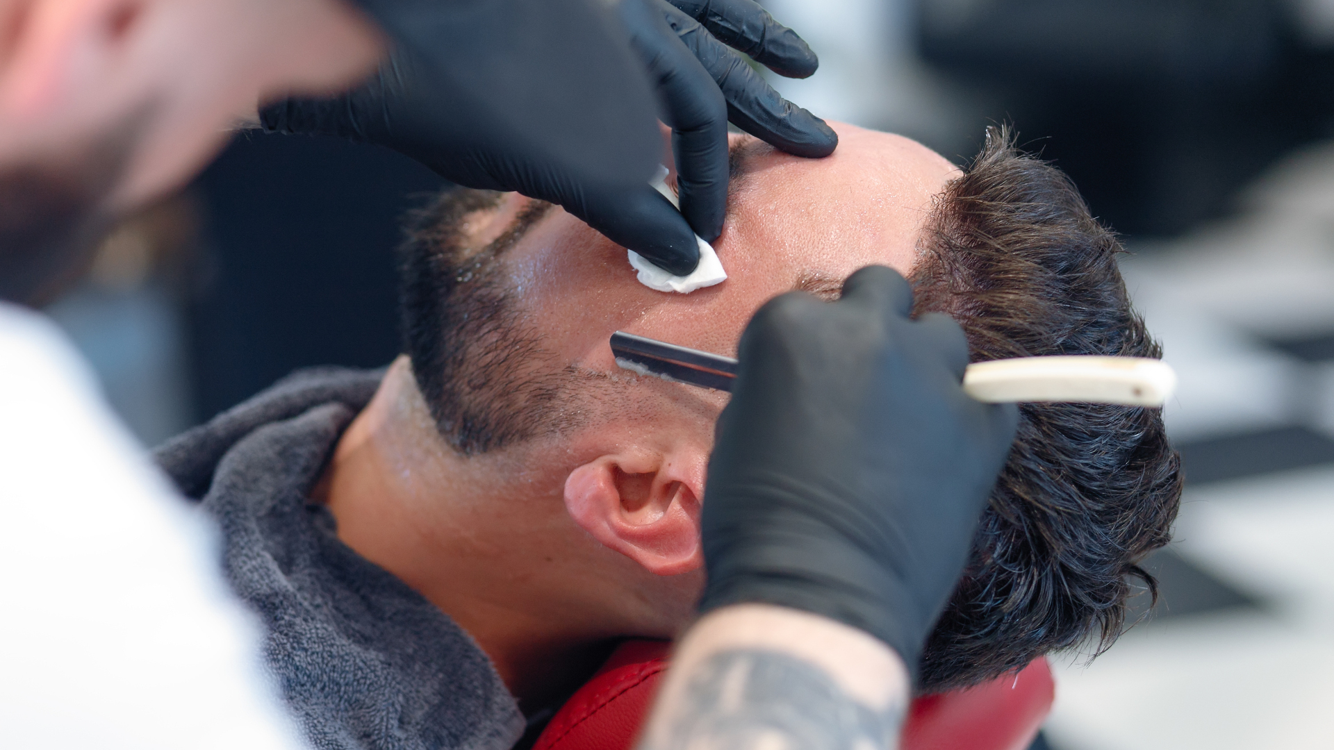 14 Benefits of a Straight Razor Shave